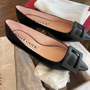 Roger Vivier Gommettine Ballet Flats - NWT